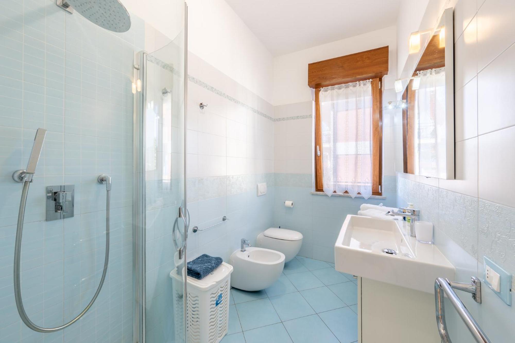 New Luxury 2Bdr Terrace, Views, Ac Daire Marina Di Carrara Dış mekan fotoğraf